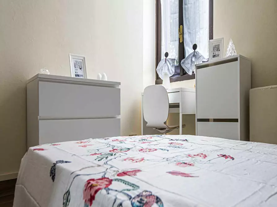 Immagine 2 di Camera in affitto  in Viale Nazario Sauro a Milano