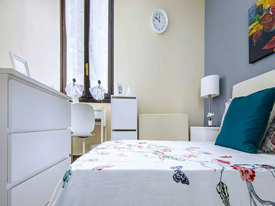 Immagine 3 di Camera in affitto  in Viale Nazario Sauro a Milano