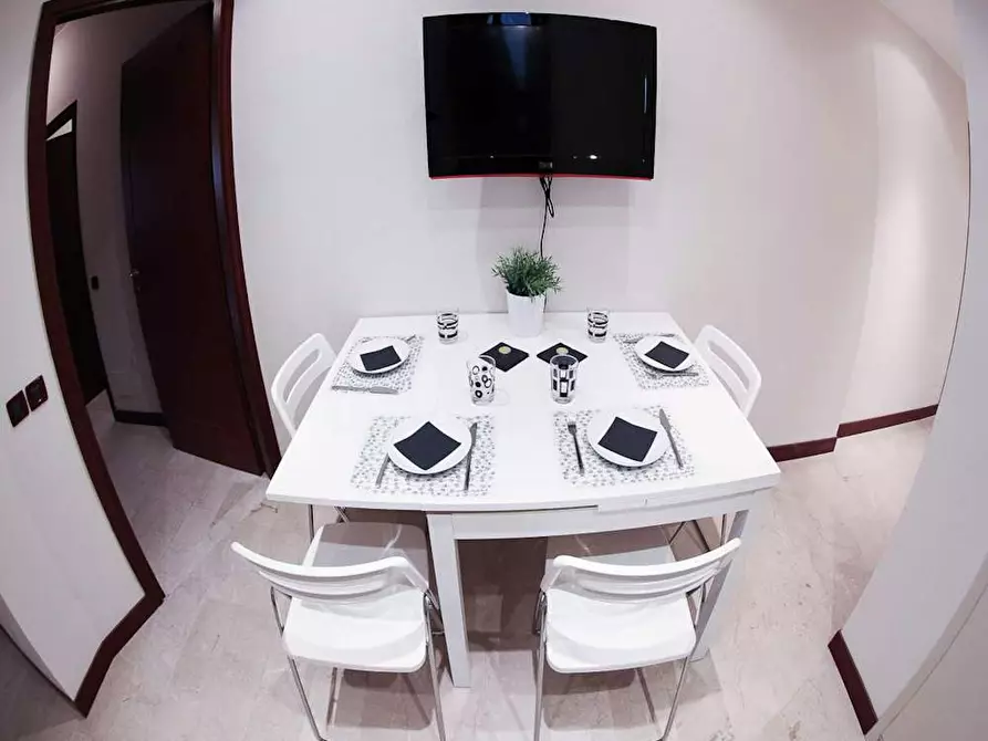 Immagine 4 di Camera in affitto  in Via Angelo de Vincenti a Milano