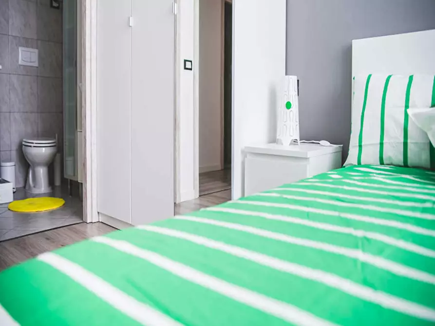 Immagine 4 di Camera in affitto  in Via Paolo Bassi a Milano