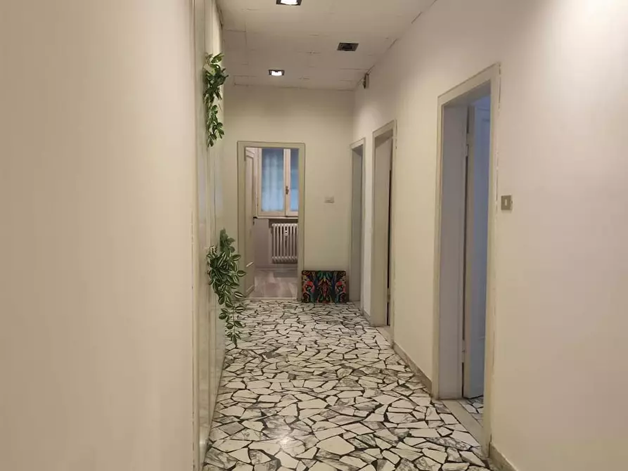 Immagine 9 di Camera in affitto  in Viale Alfredo Oriani a Bologna