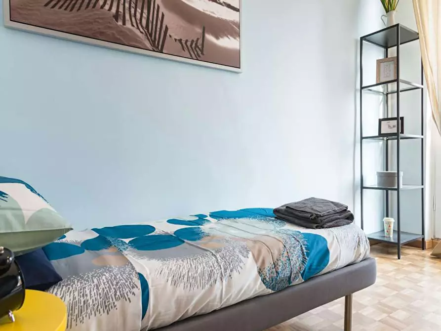 Immagine 3 di Camera in affitto  in Via delle Acacie a Buccinasco