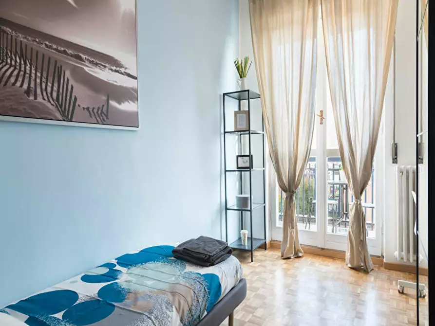 Immagine 5 di Camera in affitto  in Via delle Acacie a Buccinasco