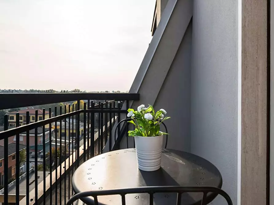 Immagine 7 di Camera in affitto  in Via delle Acacie a Buccinasco