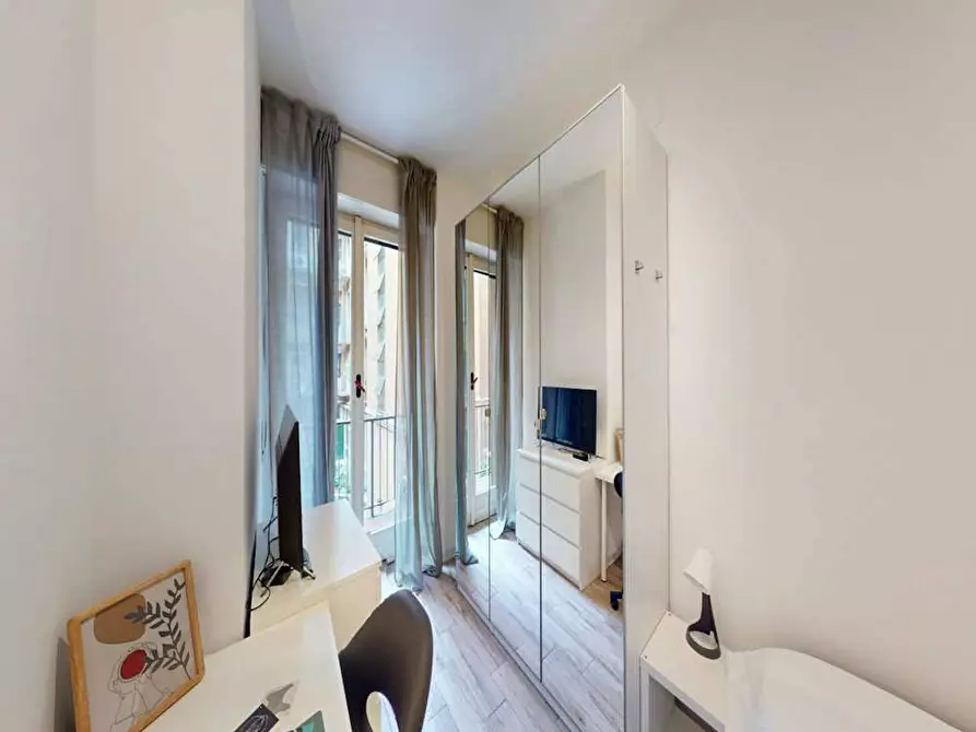 Immagine 5 di Camera in affitto  in Viale Tunisia a Milano