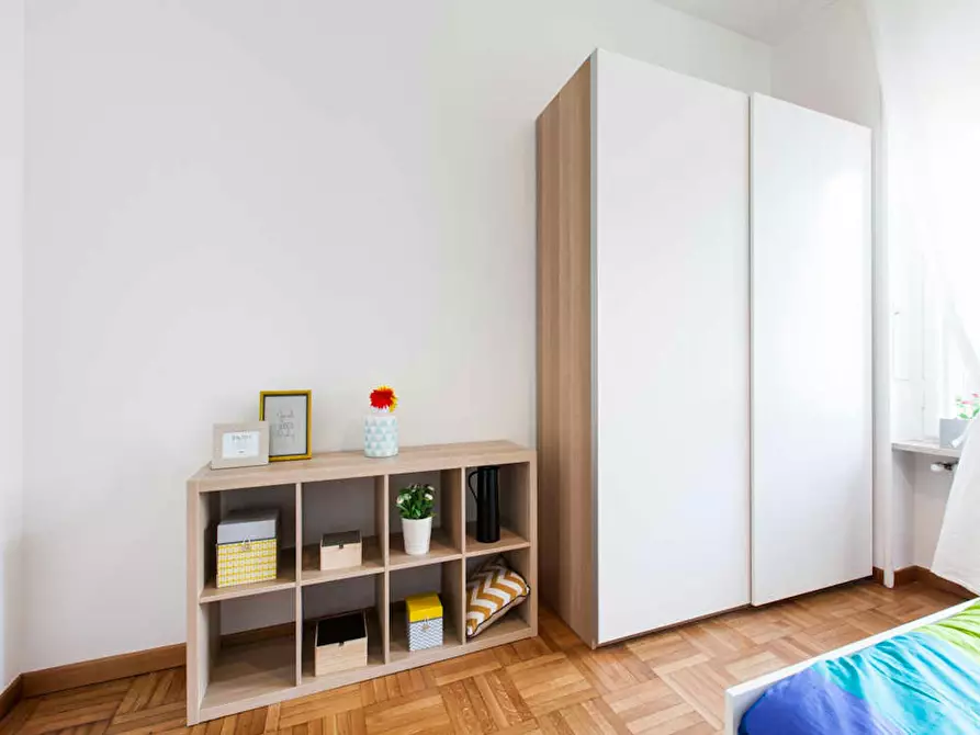 Immagine 6 di Camera in affitto  in Viale Emilio Caldara a Milano