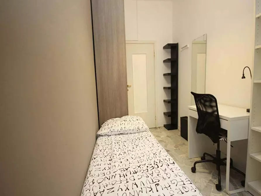 Immagine 5 di Camera in affitto  in Via Salvatore Barzilai a Milano