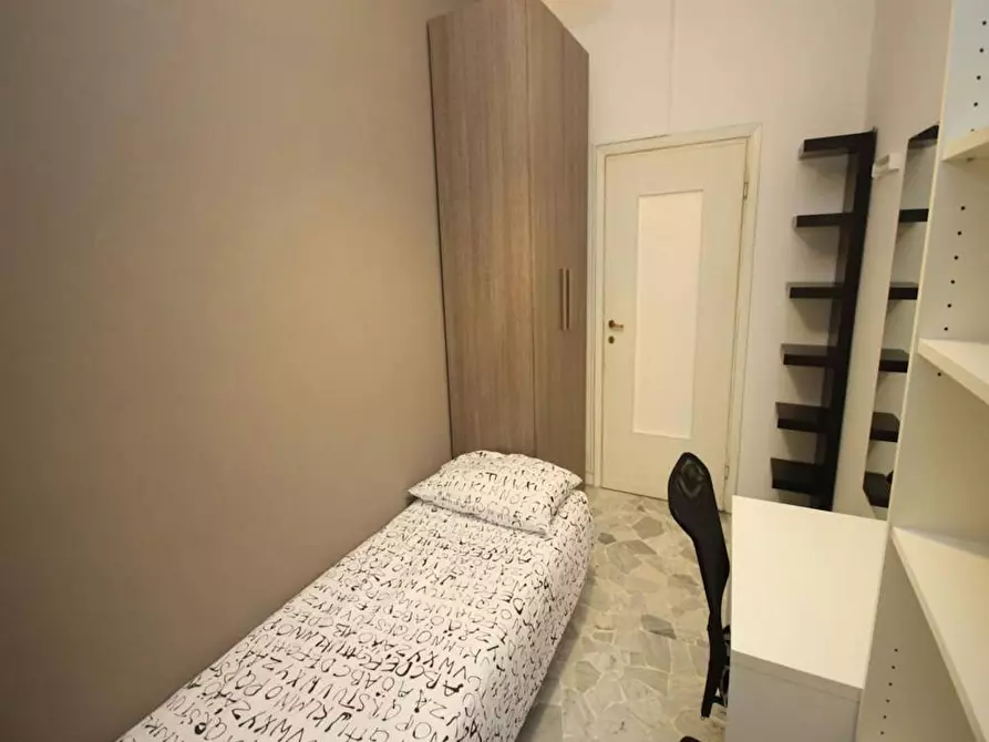 Immagine 1 di Camera in affitto  in Via Salvatore Barzilai a Milano