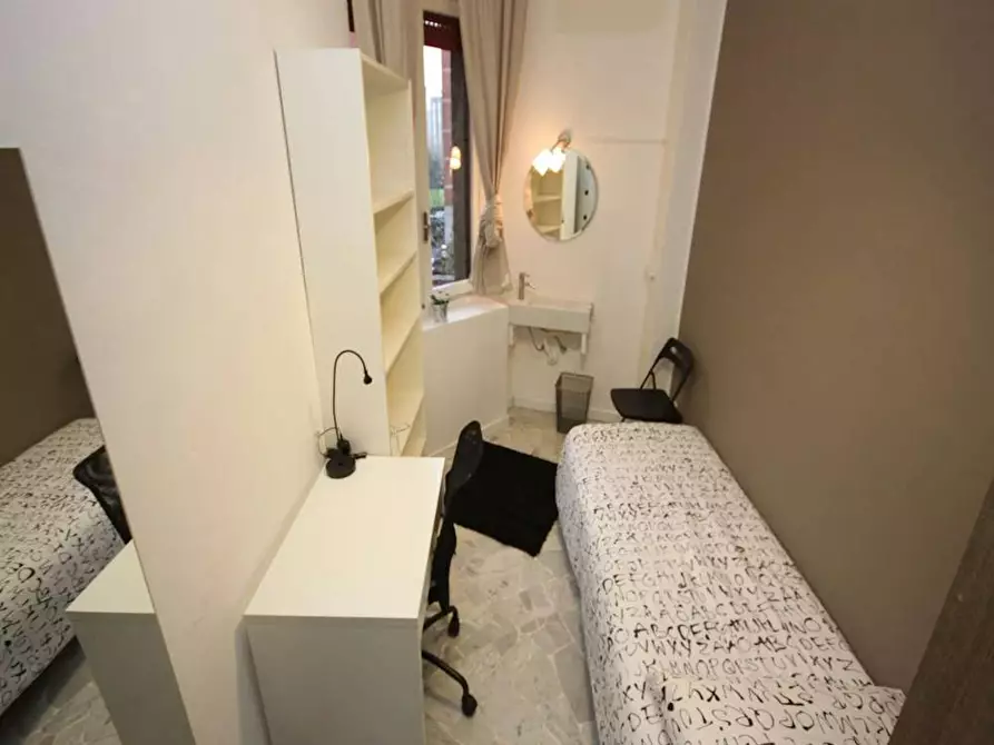 Immagine 3 di Camera in affitto  in Via Salvatore Barzilai a Milano