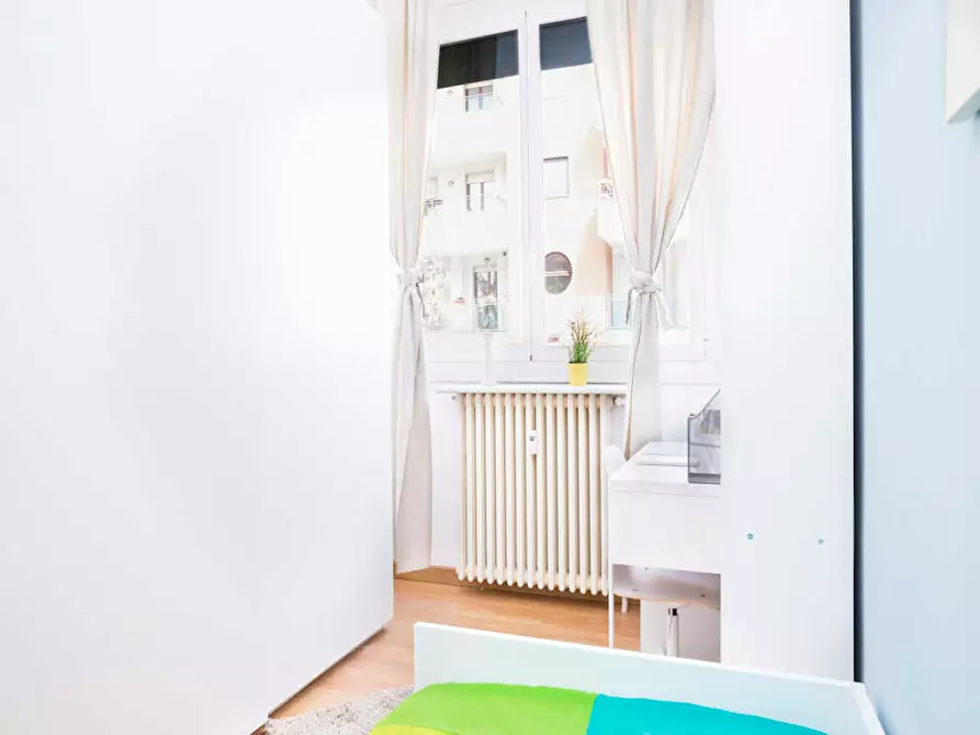 Immagine 4 di Camera in affitto  in Via Legnone a Milano