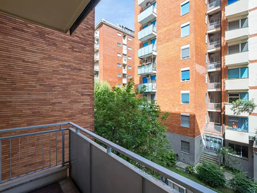 Immagine 10 di Camera in affitto  in Via George Washington a Milano