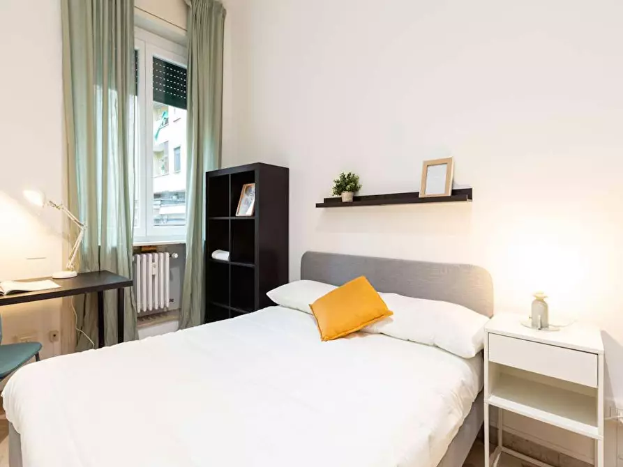 Immagine 5 di Camera in affitto  in Via Francesco Primaticcio a Milano