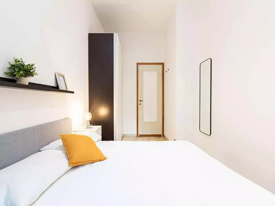 Immagine 2 di Camera in affitto  in Via Francesco Primaticcio a Milano