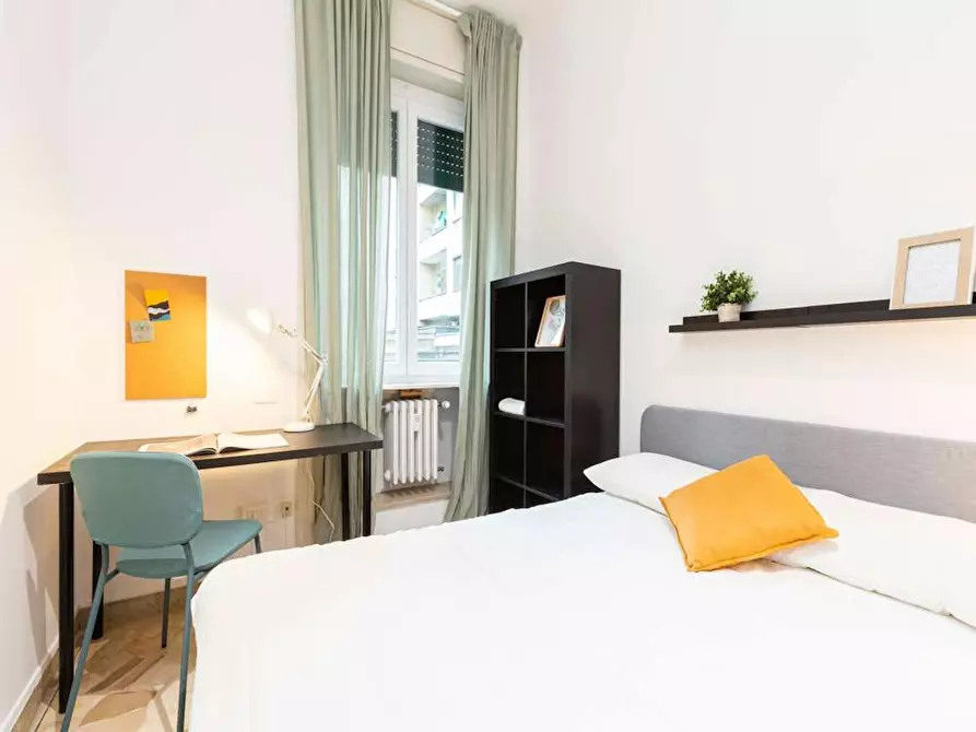 Immagine 3 di Camera in affitto  in Via Francesco Primaticcio a Milano