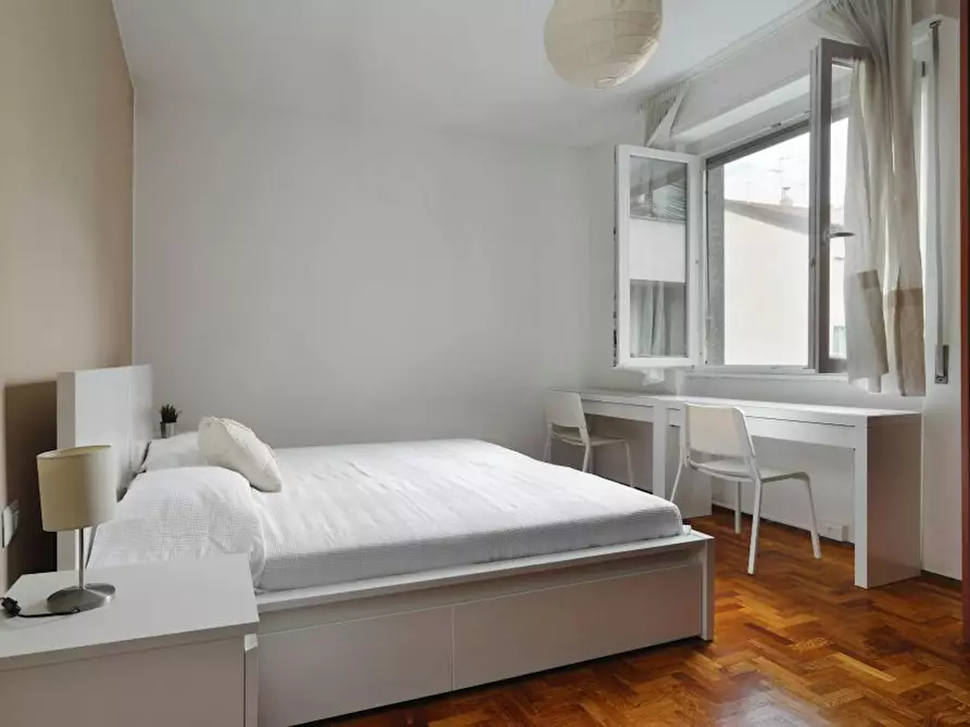 Immagine 10 di Camera in affitto  in Via Maniago a Milano