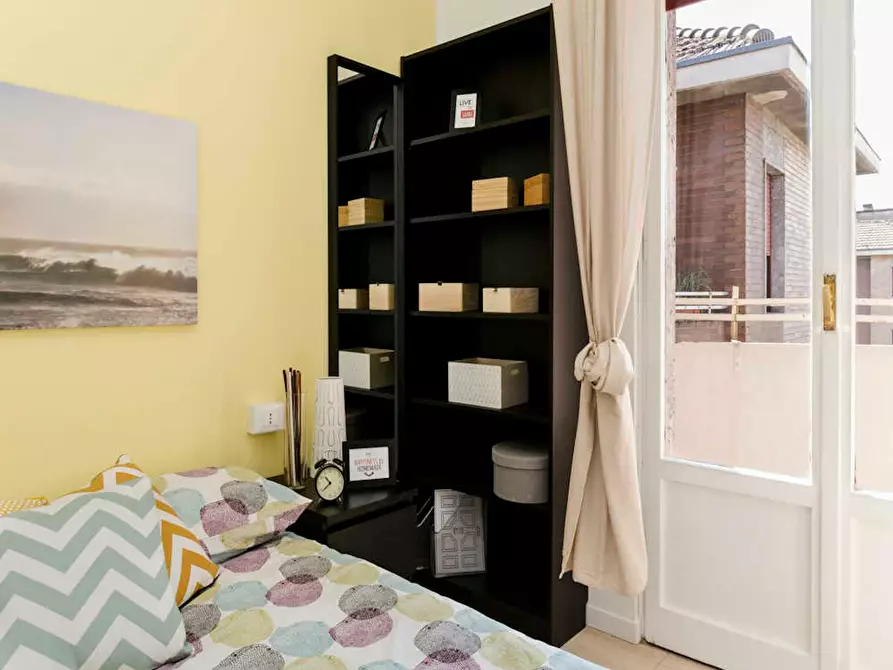 Immagine 3 di Camera in affitto  in Via Salvatore Barzilai a Milano