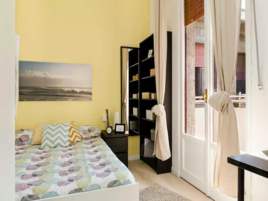 Immagine 1 di Camera in affitto  in Via Salvatore Barzilai a Milano