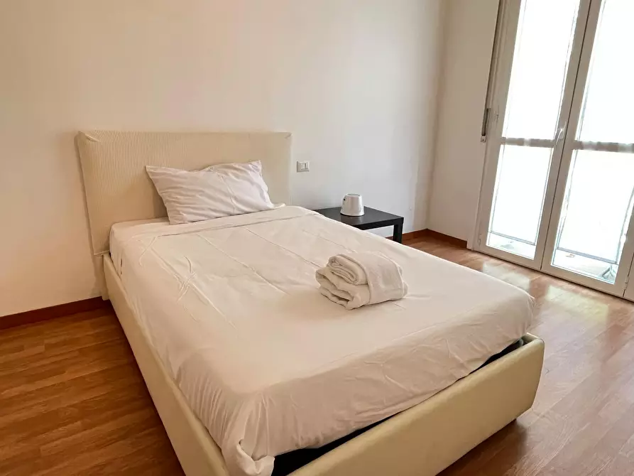 Immagine 10 di Appartamento in affitto  in Via Santa Croce a Milano