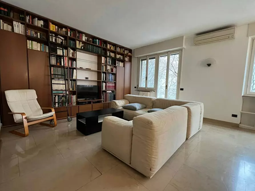 Immagine 2 di Appartamento in affitto  in Via Roberto Sarfatti a Milano