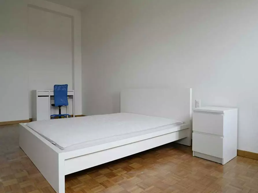 Immagine 2 di Camera in affitto  in Via Vincenzo Giordano Orsini a Milano