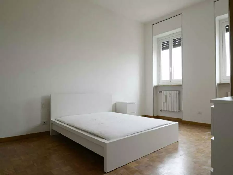 Immagine 3 di Camera in affitto  in Via Vincenzo Giordano Orsini a Milano