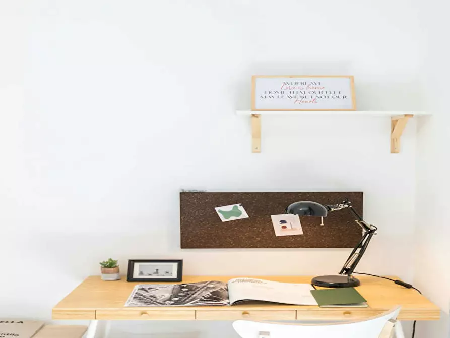 Immagine 10 di Camera in affitto  in Via Gardone a Milano