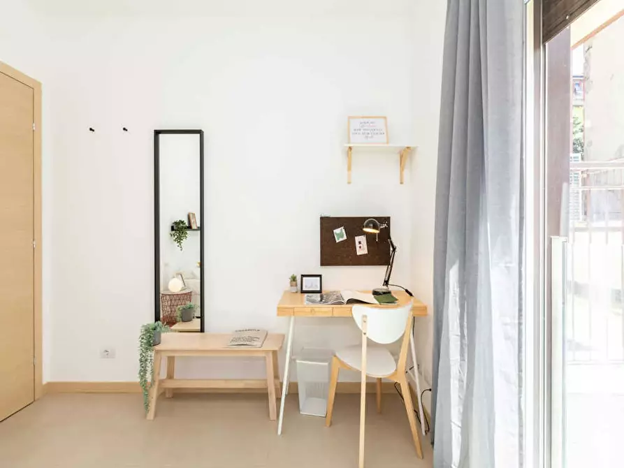 Immagine 9 di Camera in affitto  in Via Gardone a Milano