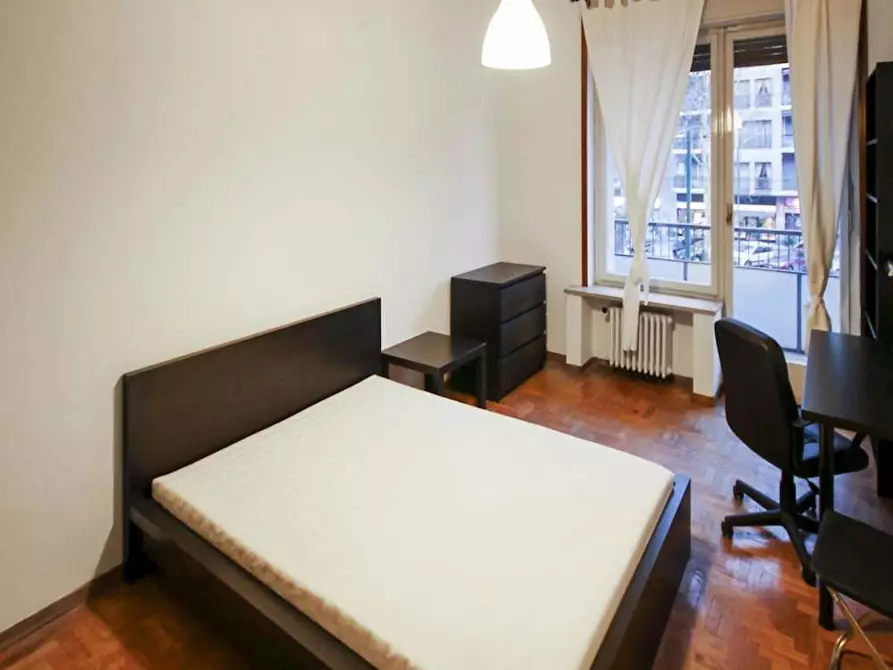 Immagine 2 di Camera in affitto  in Viale Campania a Milano