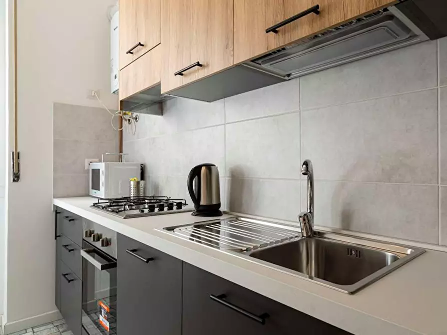 Immagine 5 di Camera in affitto  in Via Amatore Sciesa a Milano