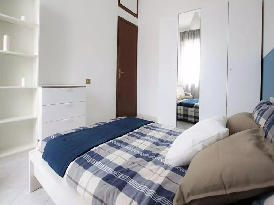 Immagine 4 di Camera in affitto  in Viale Ortles a Milano