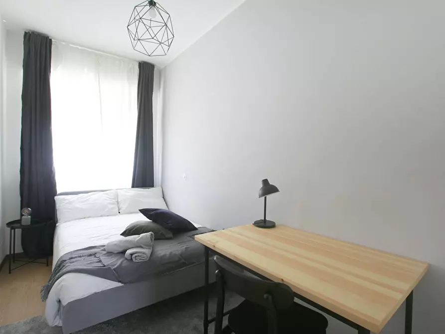 Immagine 3 di Camera in affitto  in Via Carlo Marx a Milano