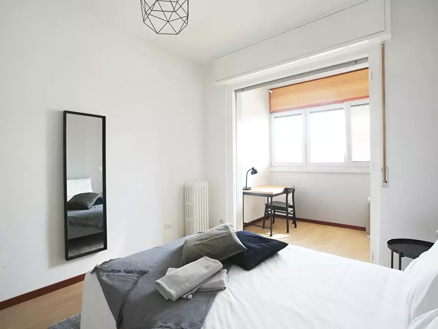 Immagine 2 di Camera in affitto  in Via Carlo Marx a Milano