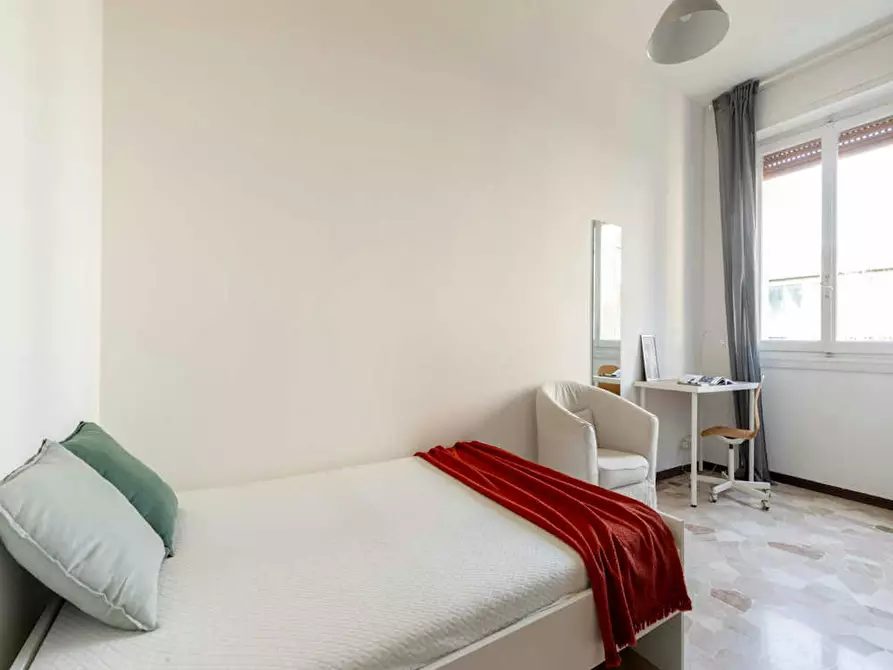 Immagine 1 di Camera in affitto  in Via Raffaello Bertieri a Milano