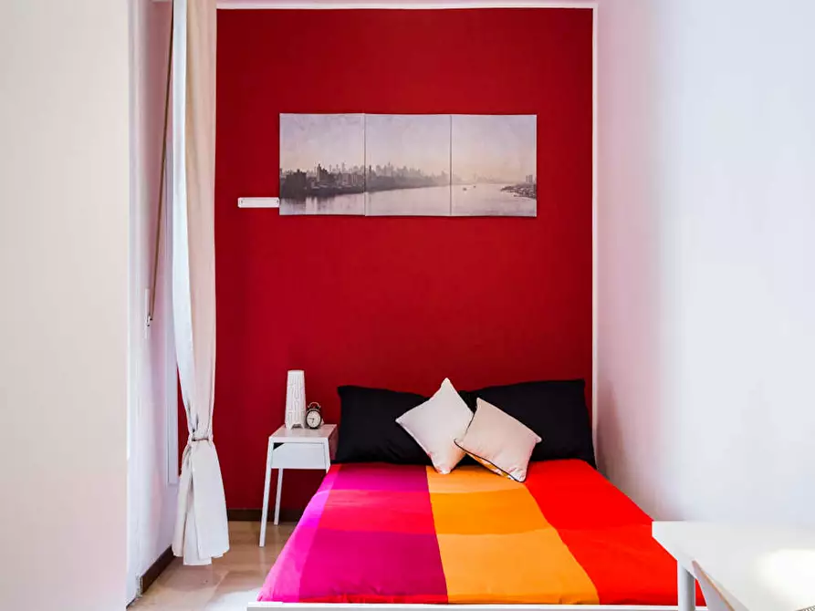 Immagine 1 di Camera in affitto  in Via Salvatore Barzilai a Milano