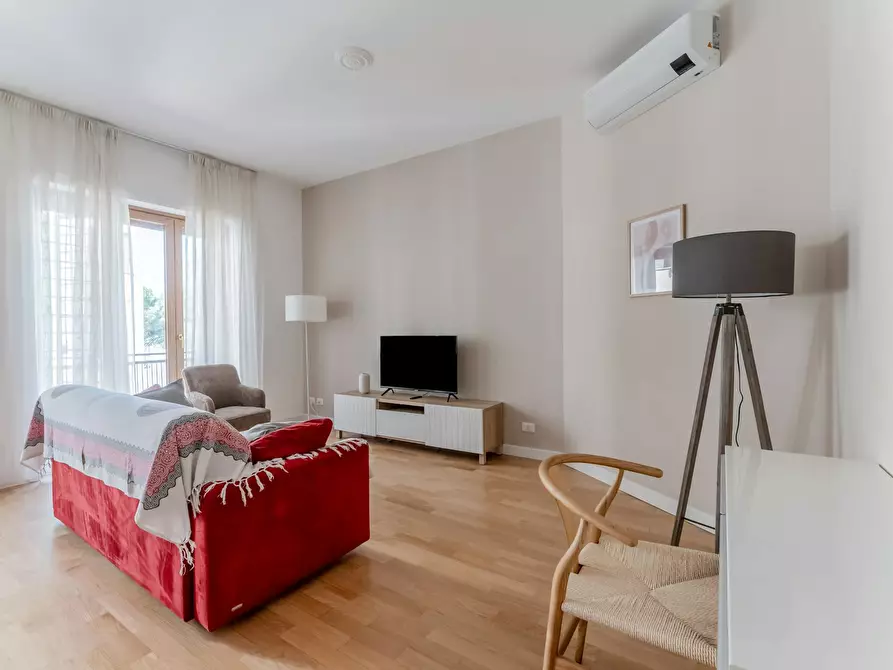 Immagine 7 di Appartamento in affitto  in Via dell'Accademia dei Virtuosi a Roma