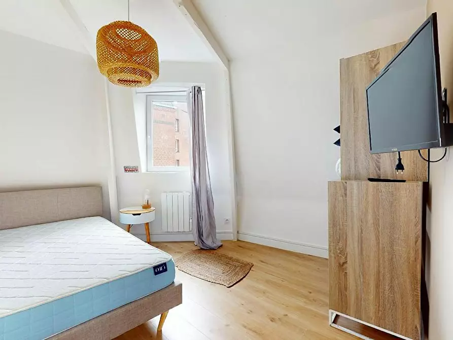 Immagine 1 di Camera in affitto  in Rue Rabelais a Lille