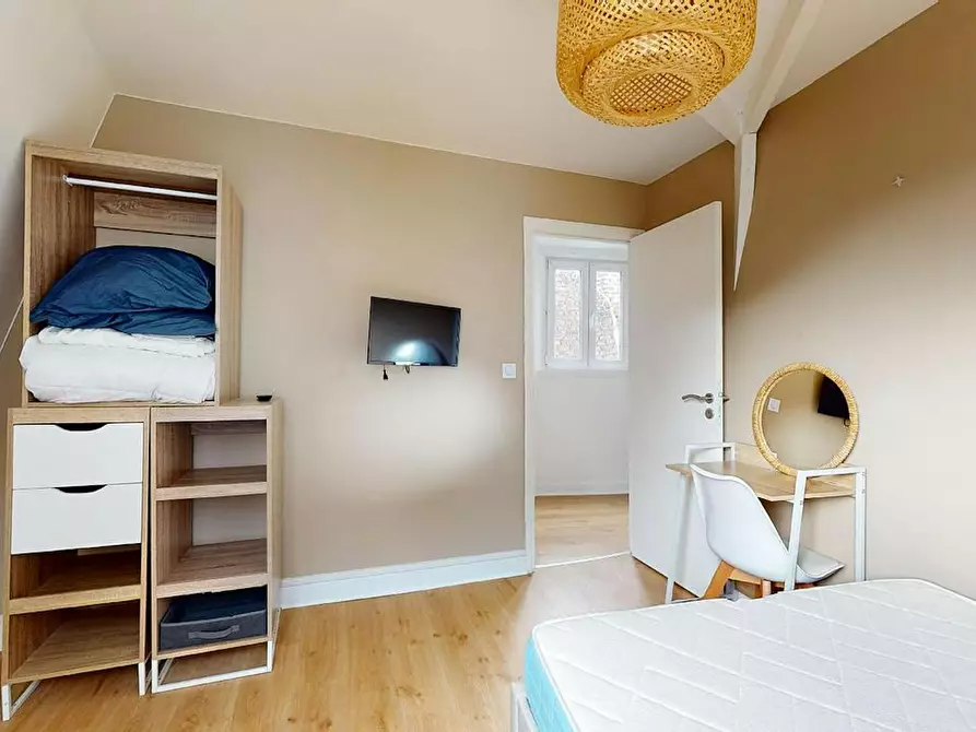 Immagine 2 di Camera in affitto  in Rue Rabelais a Lille