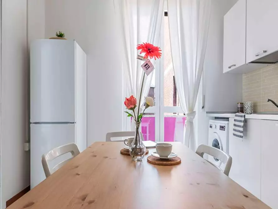 Immagine 10 di Camera in affitto  in Largo Cavalieri di Malta a Milano