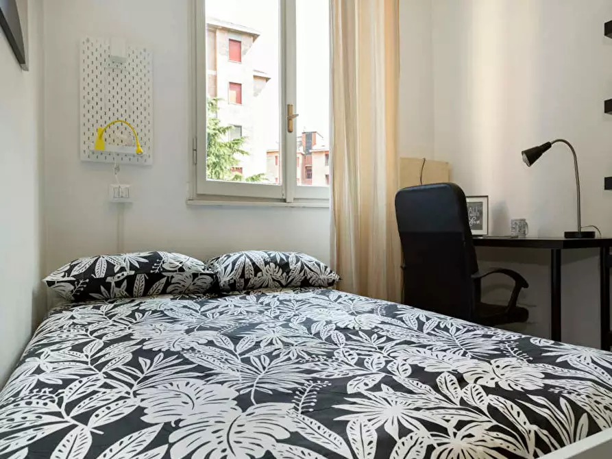 Immagine 1 di Camera in affitto  in Via Salvatore Barzilai a Milano