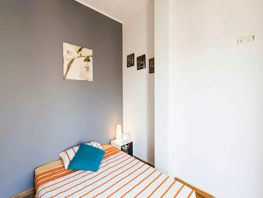 Immagine 6 di Camera in affitto  in Via Volterra a Milano