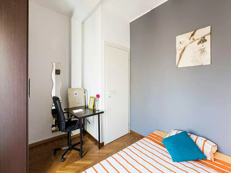 Immagine 3 di Camera in affitto  in Via Volterra a Milano