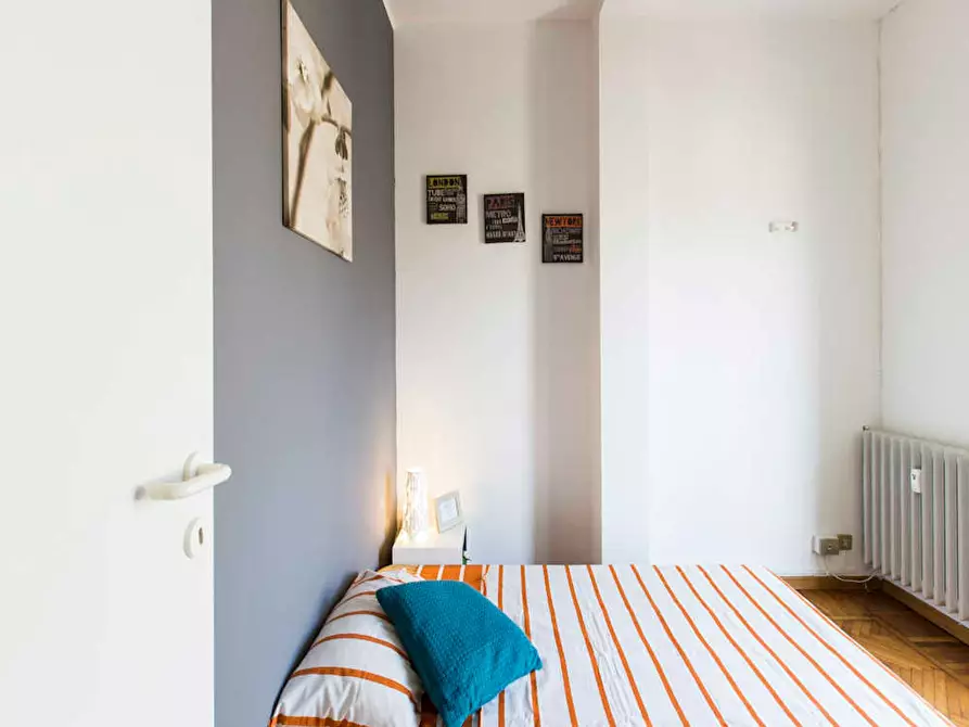 Immagine 4 di Camera in affitto  in Via Volterra a Milano