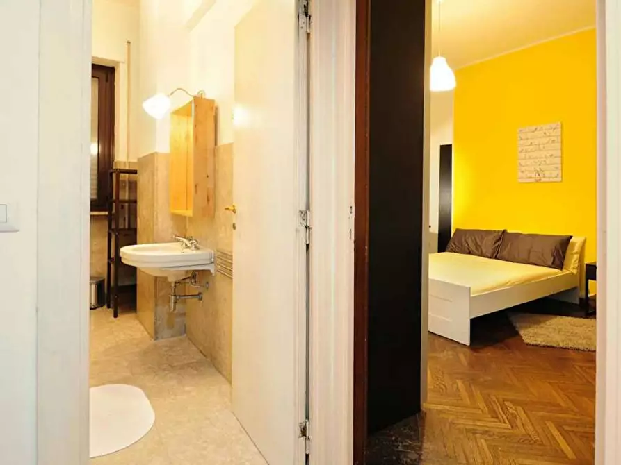 Immagine 10 di Camera in affitto  in Via Asmara a Roma