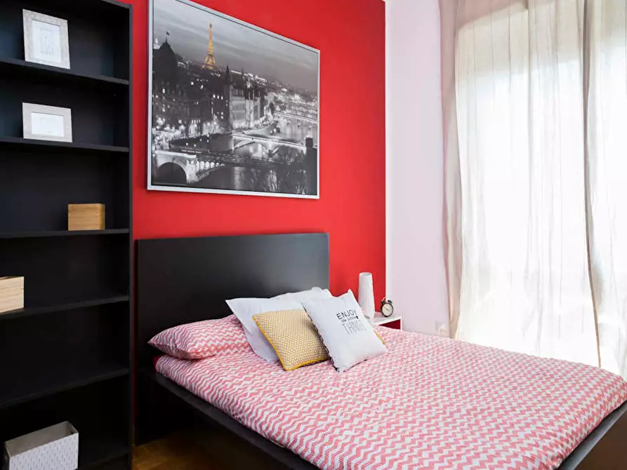 Immagine 1 di Camera in affitto  in Via Monte San Genesio a Milano