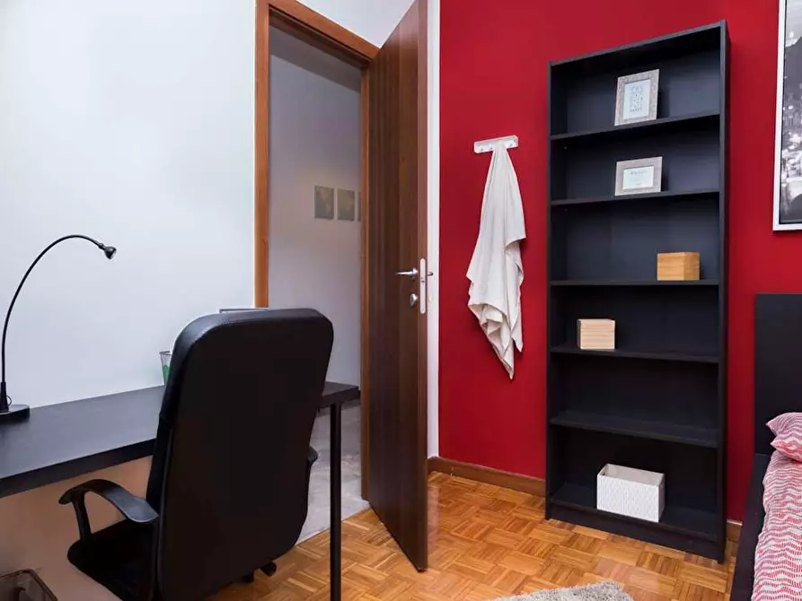 Immagine 7 di Camera in affitto  in Via Monte San Genesio a Milano