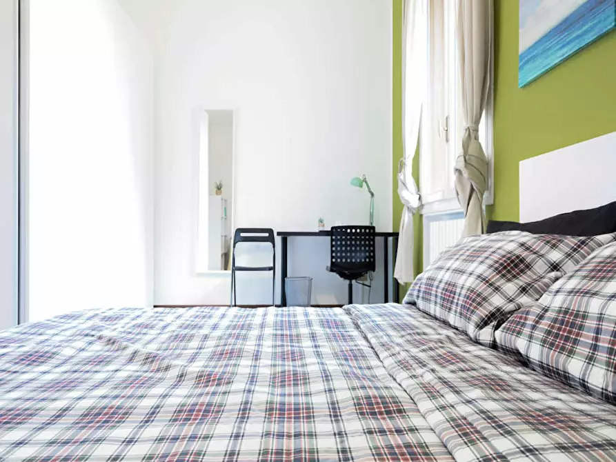 Immagine 6 di Camera in affitto  in Via Marsala a Bologna