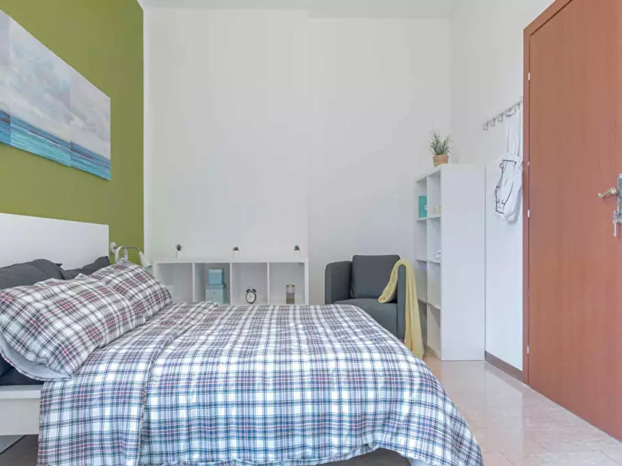 Immagine 8 di Camera in affitto  in Via Marsala a Bologna