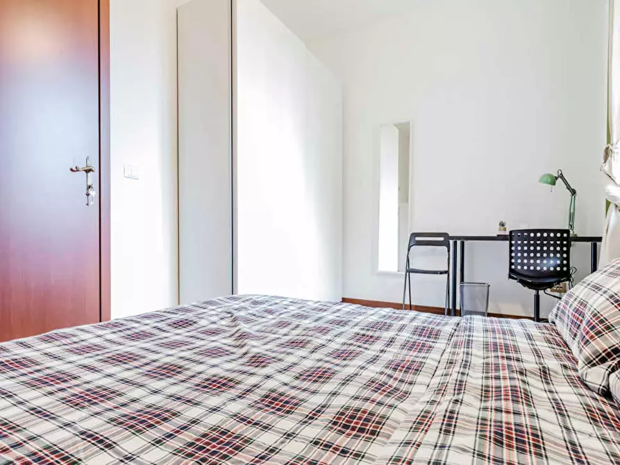 Immagine 3 di Camera in affitto  in Via Marsala a Bologna