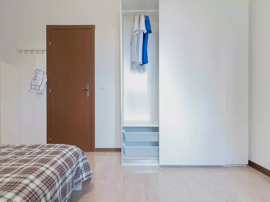 Immagine 9 di Camera in affitto  in Via Marsala a Bologna