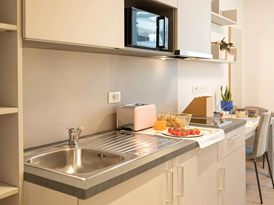 Immagine 8 di Appartamento in affitto  in Viale della Toscana a Firenze